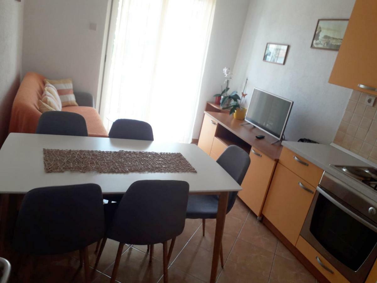 Apartments Mira Makarska Exterior foto