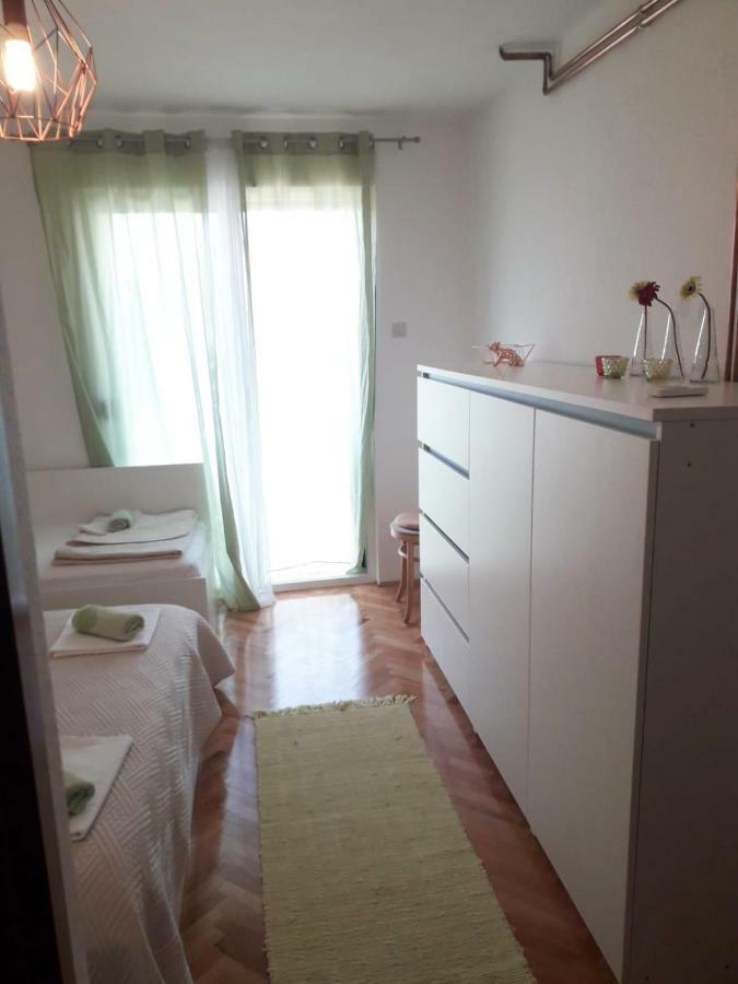 Apartments Mira Makarska Exterior foto